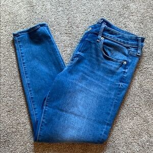GAP Blue Skinny Jeans with Subtle Whiskering size 12/31R Universal Legging